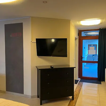Hof 19 - Nuernberg Nord 3*